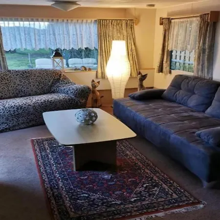 Auw Farm Life Escape *